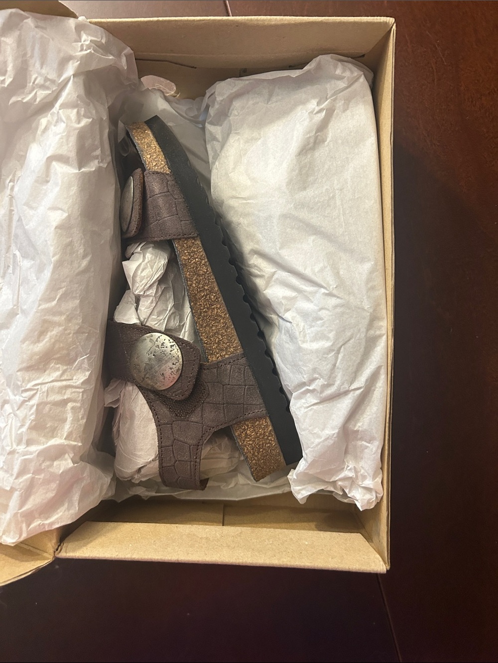Taos Footwear Beige/Natural Flats & Loafers Box - Picture 2 of 13